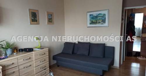 Z BALKONEM ORAZ JASNĄ KUCHNIĄ PRZY WYBICKIEGO