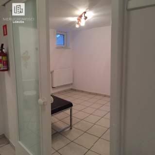 Centrum Chmielna 2 mieszkania, 4 lokale użytkowe