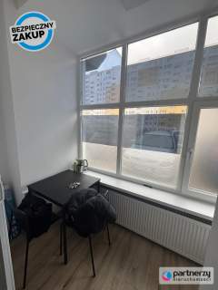 Lokal 83m2 pod gastronomię, usługi, inne. Witryny.