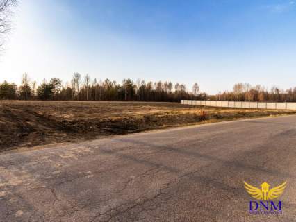 2 działki pod zabudowę jednorodzinną z WZ - 1300 m2 i 1700 m2...