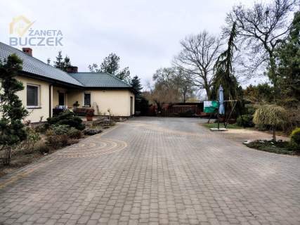 Sprzedam parterowy dom o pow. 129,1 m2 w Helence