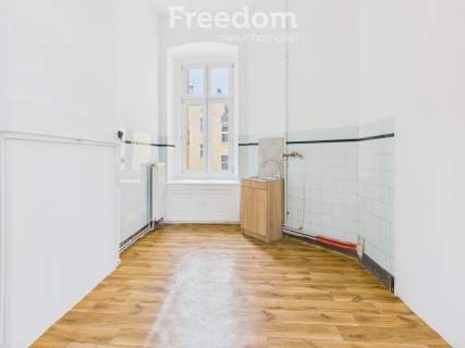 Prestiż bez hałasu. 60m , balkon, CO miejskie.