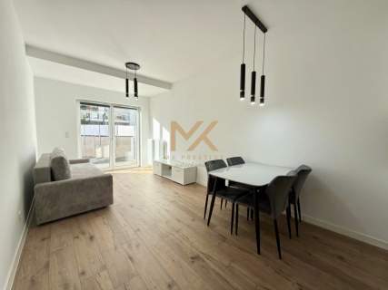 Apartament z ogrodem/ miejsce postojowe/ NOWE 