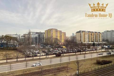 Do wynajęcia duże loftowe biuro w kamienicy - Muranów Powązki.