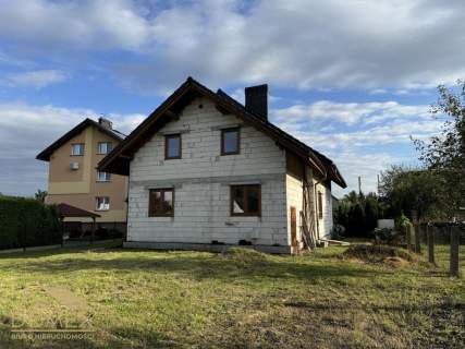 Dom do wykończenia, dobra lokalizacja