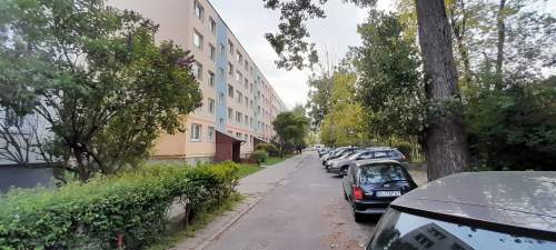 M4 trzypokojowe mieszkanie z balkonem i widokiem na zieleń,