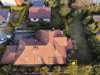 PRZESTRONNY DOM Z POTENCJAŁEM 260M2 W PYCHOWICACH