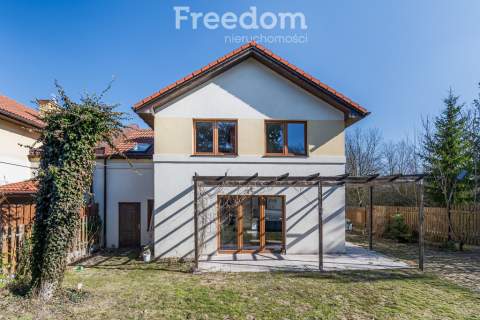 Przestronny dom 167 m z ogrodem blisko Warszawy