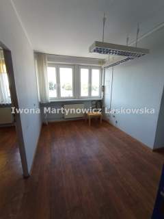 Lokal biurowy - świetna lokalizacja, duży parking