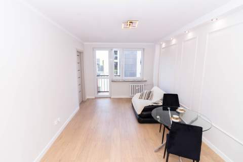 Mieszkanie po generalnym remoncie 2 pokoje 37,79m2
