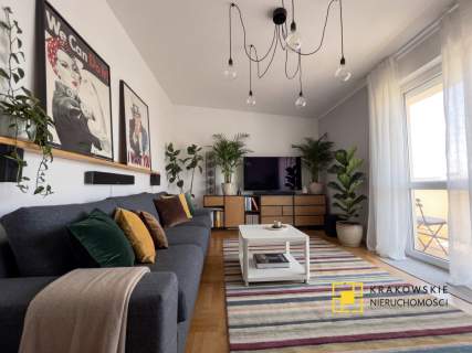 IDEALNY UKŁAD/2 POKOJE ODDZIELNA KUCHNIA I BALKON