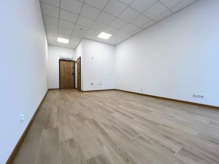 Nowoczesny lokal 32 m2 pod usługi medyczne