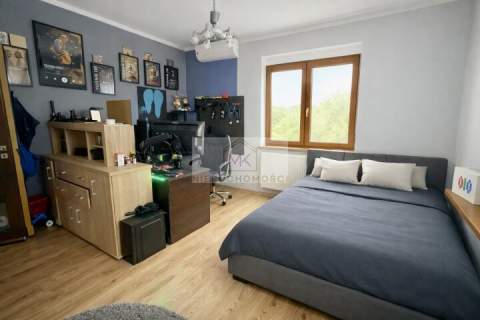Dom wolnostojący 266m2, działka 24a, garaże, 7pokoi, Obórki
