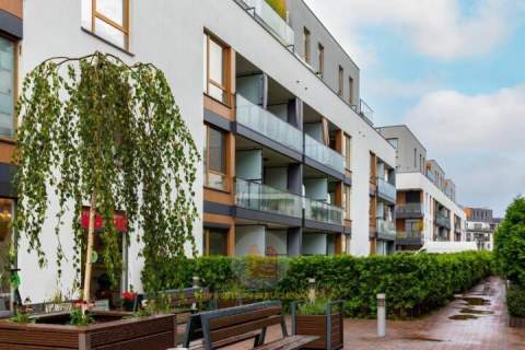 Świeży apartament , 3-pokoje garaż, klimatyzacja