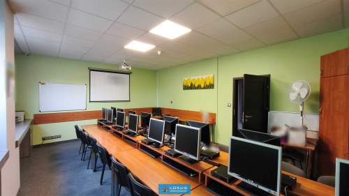 Lokal w biurowcu 193 m2, pokoje, gabinety