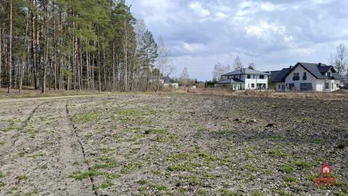 Działka blisko lasu w Solniczkach. 1109 m2