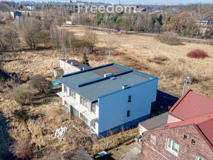 Apartament z ogrodem i garażem