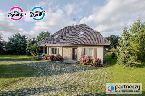 Piękny dom z bardzo dużą działką, spokojna okolica