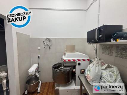 Lokal 83m2 pod gastronomię, usługi, inne. Witryny.