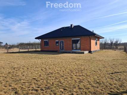 Parterowy dom w budowie z cegły Biele k. Sompolna