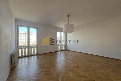 Plac Konstytucji, Lokal 90m2, 4 pokoje