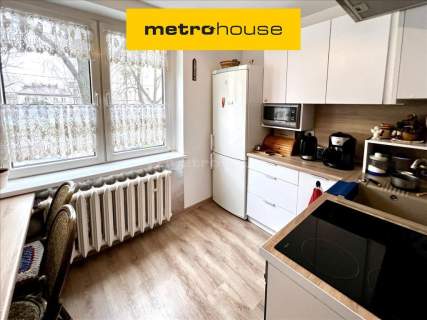 Mieszkanie po remoncie, 3 pokoje, balkon, strych.