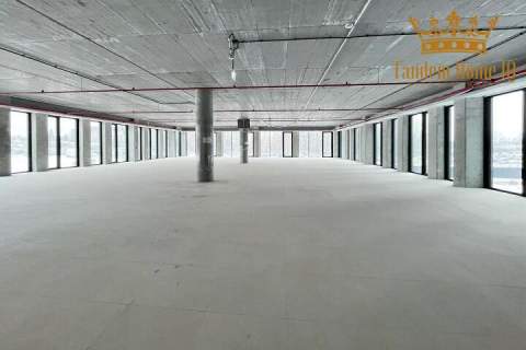 Na wynajem biuro o pow 800m2 w stanie deweloperskim na Włochach