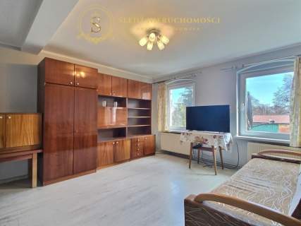 2 Pokoje 1. Piętro Czynsz 158,80 Piwnica Ogródek