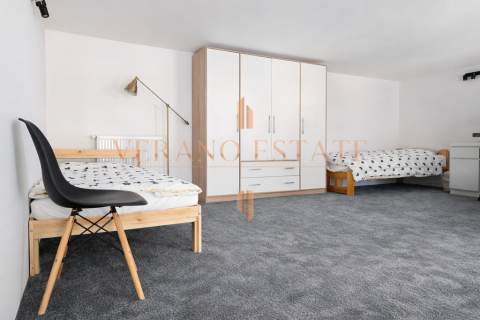 Wysoki 4,6 m loft w zabytkowej kamienicy