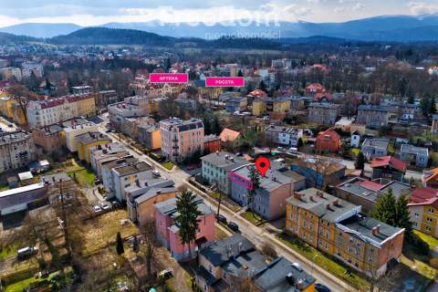 Dwupokojowe w stanie deweloperskim blisko centrum