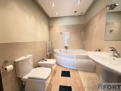 Komfortowy apartament przy Pl.Batorego z garażem