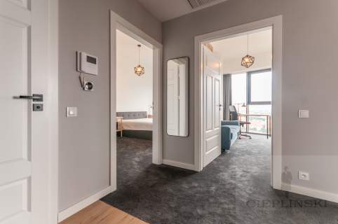 KOMFORTOWY APARTAMENT NA 22 PIĘTRZE W HANZA TOWER