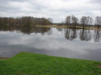 Działka nad rzeką Narew w miejscowości Gzowo