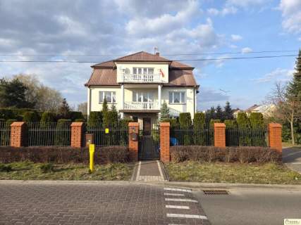 Duży potencjał inwestycyjny. Budynek 264 m2 działka 14 arów -...