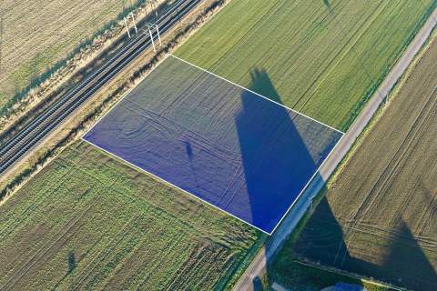 Działka 2.500 m , możliwość zabudowy mieszkaniowej