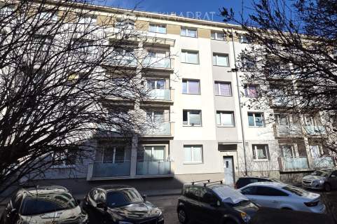 Centrum miasta, kawalerka 34 m2, bardzo tanio 