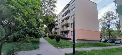 M4 trzypokojowe mieszkanie z balkonem i widokiem na zieleń,
