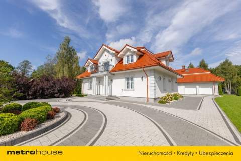 Elegancki dworek w powiecie wołomińskim z sauną