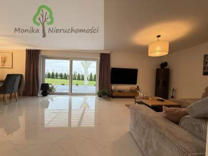 Nowy, nowoczesny, gotowy do zamieszkania - dom