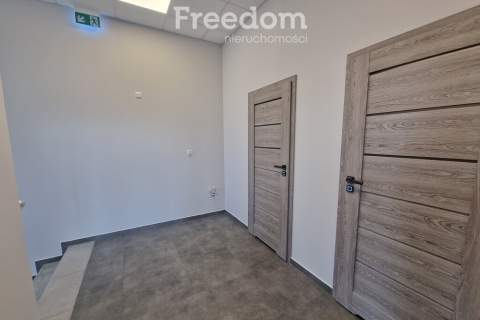 Lokal 200m Ujrzanów - nowoczesne I duży parking