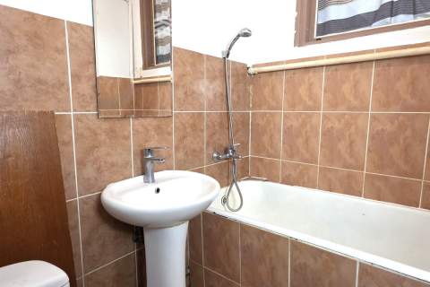 Centrum miasta, kawalerka 34 m2, bardzo tanio 