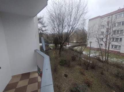 2 pokoje 47 m 1 piętro balkon