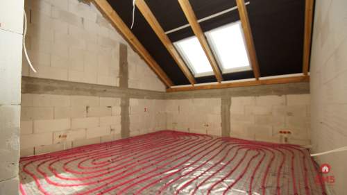 Szeregówka skrajna z działką 750m2