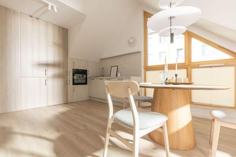 Apartament z widokiem na las