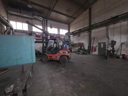  Kompleks produkcyjno-magazynowy 1514 m2 działka 0,43 ha strefa...