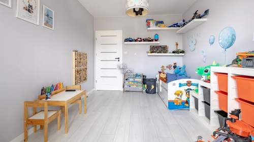 JASNE 4-POK 3 BALKONY STRYCH PARKING