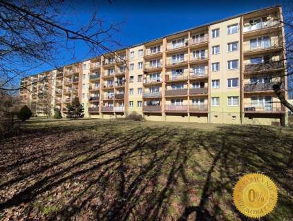 Niski Blok, duży Balkon , Nowa Kuchnia 2 Pokoje 