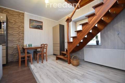 Połowa domu 96 m2, 3 pokoje, duży ogród,