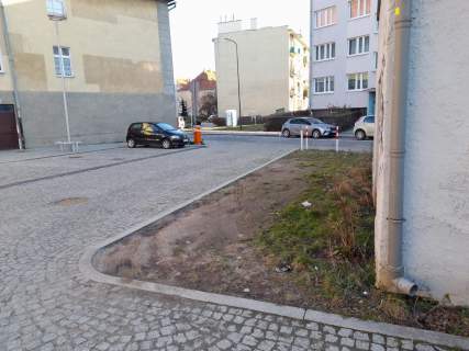 Garaż centrum Świdnicy 3 min do Rynku Prąd Teren zamkn
