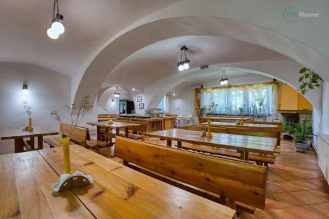 Ośrodek wypoczynkowy u stóp Gór Stołowych.